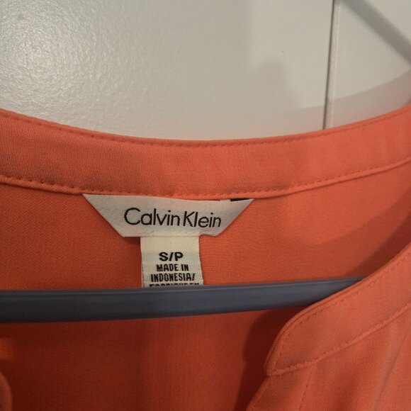 Calvin Klein sleeveless blouse size S - Picture 3 of 3